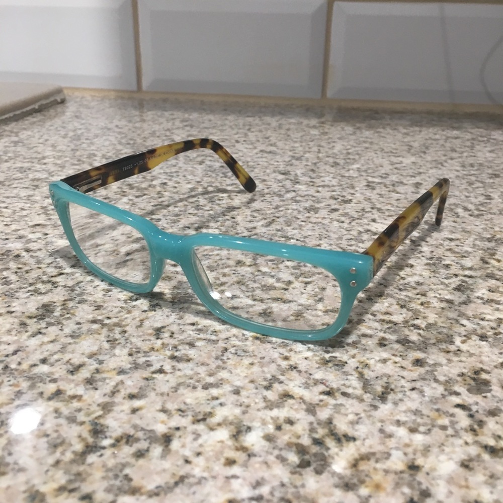 A.J morgan +1.25 reading glasses from anthropology